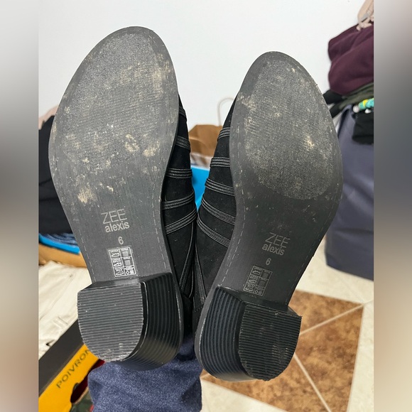 Women’s Shoes - Picture 3 of 3